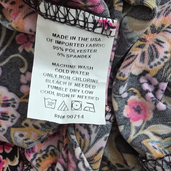 Vince Camuto Vibrant Floral Top - Picture 5 of 6